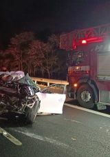Sakarya'da kazaya karışan ara&ccedil; hurda yığınına d&ouml;nd&uuml;: 1 &ouml;l&uuml;, 1 yaralı!