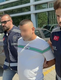 Samsun'da Ağabeyine Saldıran Kişiyi Bıçakla Yaraladı: O Anlar Kameralarda!