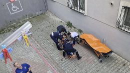 Samsun’da Kuaför Kadın 4. Kattan Atladı: İki Çocuk Annesi Kadın Hayatını Kaybetti!