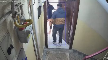 Sipariş G&ouml;t&uuml;rd&uuml;ğ&uuml; Kadının Evine Girmeye &Ccedil;alıştı: Kurye Adli Kontrolle Serbest Bırakıldı