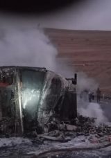 Şırnak'ta Devrilen TIR Alevler İ&ccedil;inde Kaldı: S&uuml;r&uuml;c&uuml; Hayatını Kaybetti