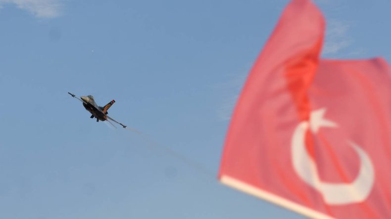 SoloTürk'ten Sivas'ta Nefes Kesen Gösteri