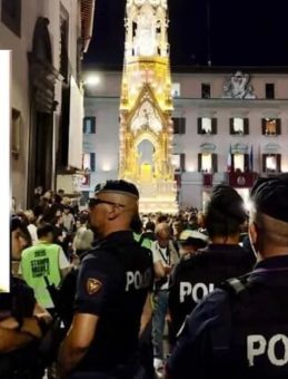 Son Dakika: İtalya'daki Asırlık Festivale Barış Boyun Engeli! Gözaltına Alındılar…