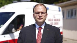 Sürücülere Radyo Anonsu: Lütfen Ambulansa Yol Verin