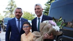 Ticaret Bakanı Bolat Rize'de Çeşitli İncelemelerde Bulundu