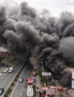 Toptan Satış Mağazasının Deposunda Yangın Çıktı