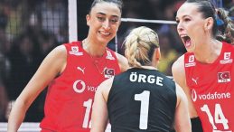 Tüm smaçlar yarı finale