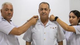 Yarbay Olan Babanın Rütbesini Kızı Taktı