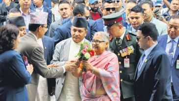 Z Kuşağı H&uuml;k&uuml;meti Yeniden Kurdu