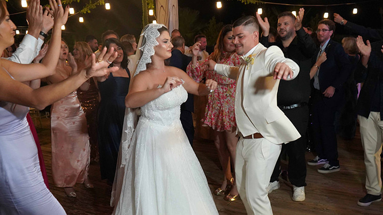 12 Bin Kilometrelik Mesafe Aşka Engel Olmadı: Antalya'da İlginç Düğün