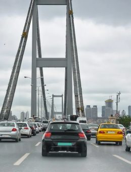 29 Ekim Cumhuriyet Bayramı'nda Köprü ve Otoyollar Ücretsiz Mi? Ücret Tarifesi Hakkında Son Gelişmeler