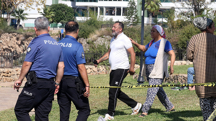 44 Yaşındaki Adam Falezlerde Hayatını Kaybetti