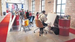 6 Ülkeden 17 Ressam Bağımsızlığı Yorumluyor