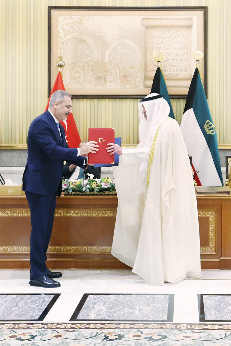 Anlaşmaların imzalanması