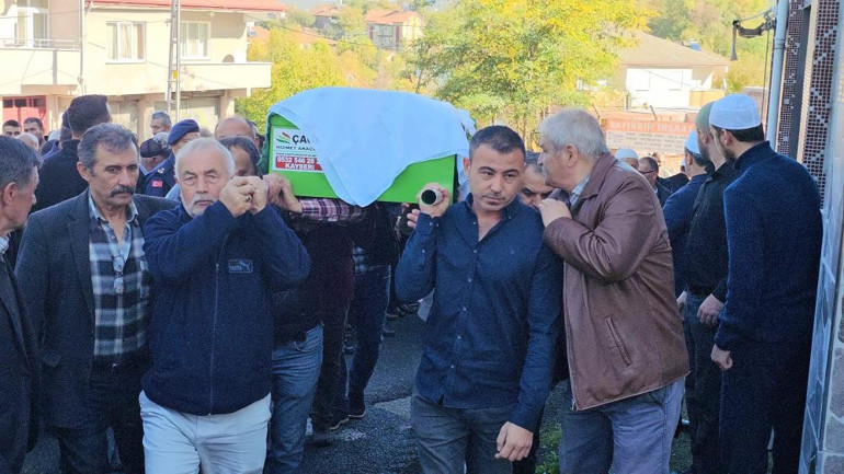 Hasret Akkuz'un cenazesi