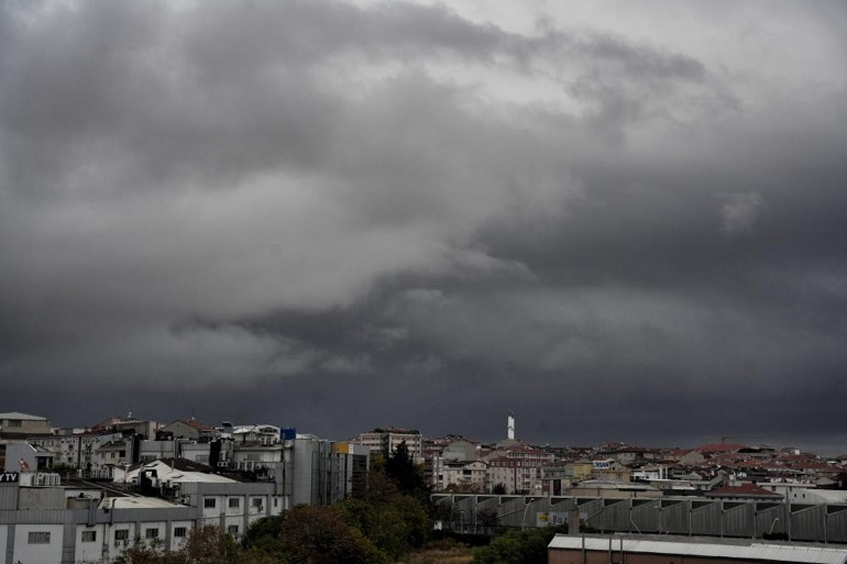 Yağmur bulutları İstanbul'da