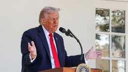 ABD Başkanı Trump'tan Tarihli Açıklama! Çin'e Uygulanacak Gümrük Vergisi Yüzde 155'e Yükseldi