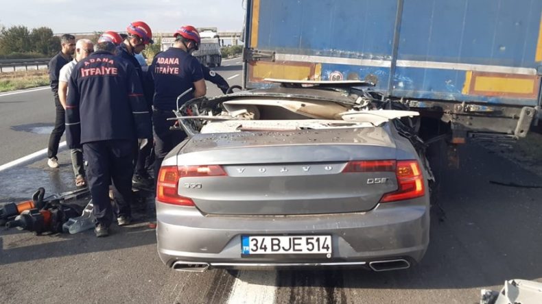 Adana'da Feci Kaza: TIR'a Arkadan Çarpan Şoför Hayatını Kaybetti!