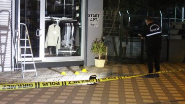 Adana'da korku dolu anlar: İş yerine par&ccedil;a tesirli EYP atıldı
