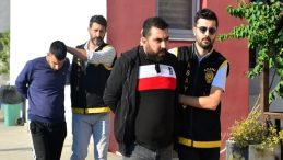 Adana'da Kuzenler Arasında Tartışma Kanlı Bir Olayla Sonuçlandı: Sopayla Darp Edildi, Bıçakla Öldürüldü!