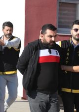 Adana'daki Kuzen Kavgası Kanlı Sona Erdi! Savunması Dikkat &Ccedil;ekti: Aylak Aylak Geziyordu&hellip;