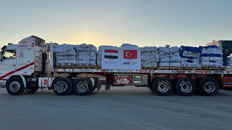 AFAD, Gazze'ye 17 TIR Gıda ve 3 TIR Battaniye Gönderdi