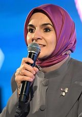 Aile ve Sosyal Hizmetler Bakanı Mahinur &Ouml;zdemir G&ouml;ktaş: Bilin&ccedil;li aile olmak, hayata değer kazandıran bireyler yetiştirmektir