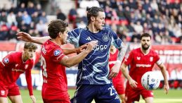 Ajax Geriden Gelerek Kazanmayı Başardı