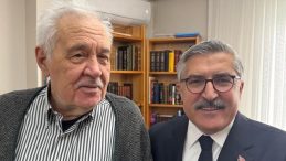 AK Parti Genel Başkan Yardımcısı Hüseyin Yayman, Prof. Dr. İlber Ortaylı'yı ziyaret etti