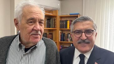 AK Parti Genel Başkan Yardımcısı H&uuml;seyin Yayman, Prof. Dr. İlber Ortaylı'yı ziyaret etti