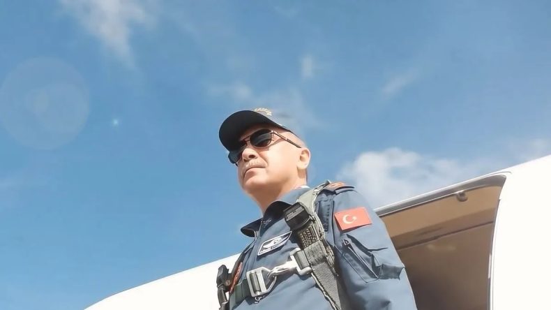 AK Parti'den Türkiye Yüzyılı Temalı 29 Ekim Mesajı