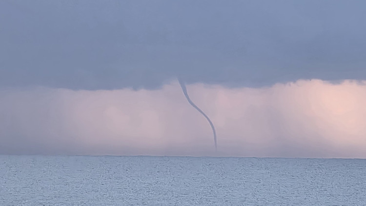 Alanya'da Yağış Sonrasında Hortum Belirdi