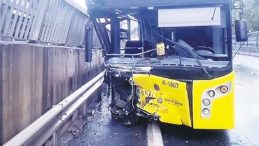 Alkollü İETT Şoförünün Kazası: 2 Yaralı