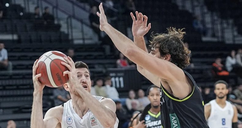 Anadolu Efes, Yukatel Merkezefendi'yi Eli Boş Gönderdi
