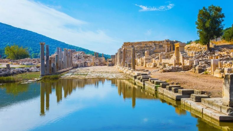 Antalya'da K&uuml;lt&uuml;r Yolu Festivali R&uuml;zgarı Başlıyor!