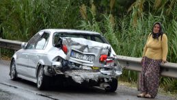 Antalya'da Zincirleme Trafik Kazası: İki Turist Yaralandı