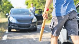 Aracından İnip Saldıran Cezalandırılacak