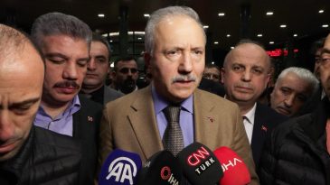 Aziz Yeniay'ın Se&ccedil;im &Ccedil;alışmasına Y&ouml;nelik Silahlı Saldırı Davasının Duruşması Ertelendi