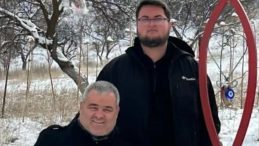 Baba ve Oğul Galericiye Bıçakla Saldırarak Ölümüne Neden Oldu