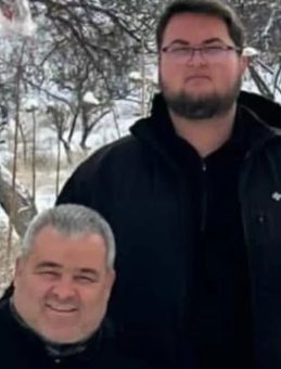 Baba ve Oğul Galericiye Bıçakla Saldırarak Ölümüne Neden Oldu