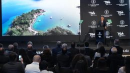 Bakan Ersoy: 2025 Yılı Başında Koyduğumuz 64 Milyar Dolarlık Turizm Geliri Hedefimizi Tutturacağız