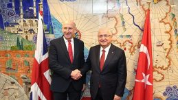 Bakan Güler, İngiltere Savunma Bakanı Healey ile Görüştü