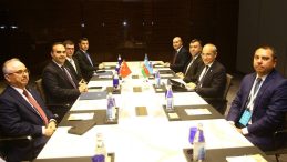 Bakan Kacır'dan Bakü'de Diplomasi Trafiği