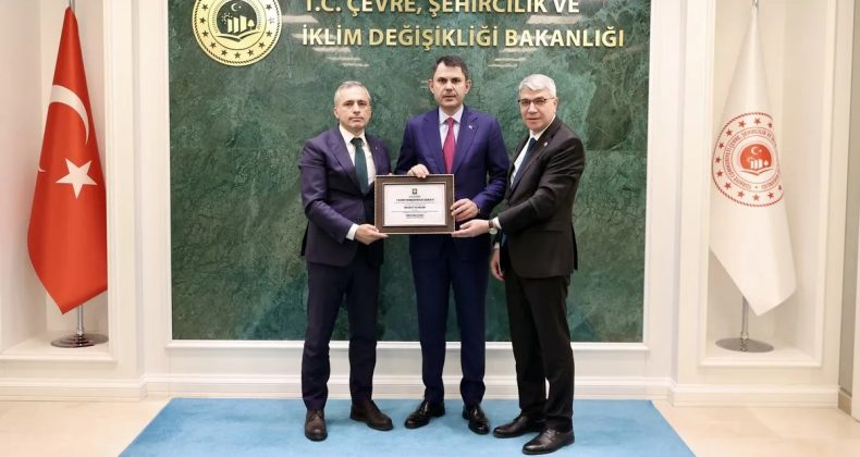 Bakan Kurum, Osmaniye’nin Fahri Hemşehrisi Oldu