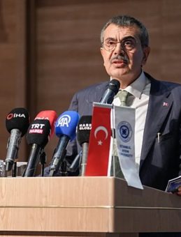 Bakan Tekin: Filistin'e Destek Kermeslerinde 80 Milyon Lira Gelir Elde Edildi