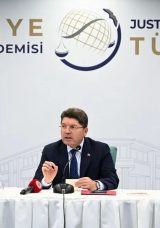 Bakan Tun&ccedil;, Hakim ve Savcı Yardımcılarıyla Bir Araya Geldi