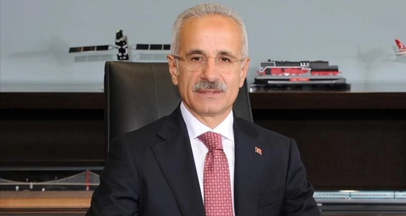 Bakan Uraloğlu ve Pakistanlı Mevkidaşı Abbasi ile Demiryolu İşbirliği Görüşmesi