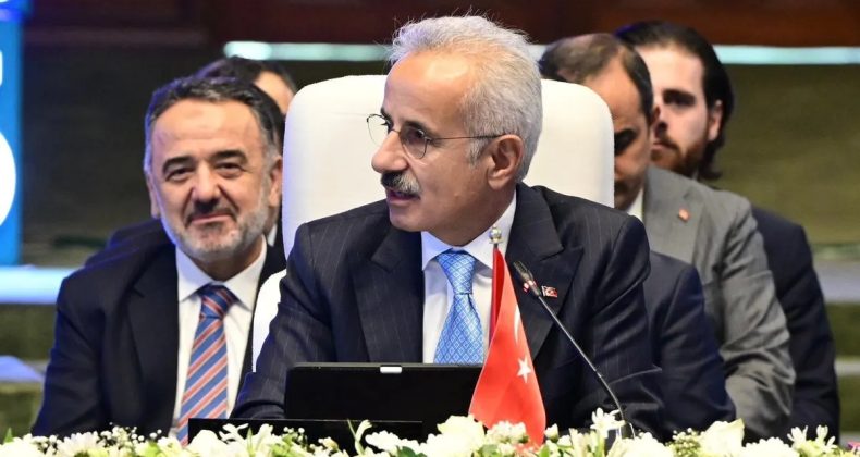 Bakan Uraloğlu'dan Önemli Açıklama: Ulaştırma Yatırımlarıyla Ekonomiye 1 Trilyon Dolar Katkı ve 1 Milyon İstihdam