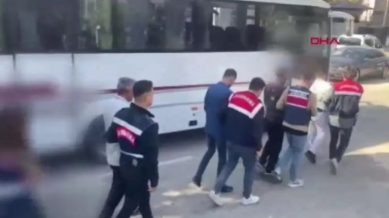 Bakan Yerlikaya Duyurdu! 9 İl Genelinde Siber Operasyon: 61 Gözaltı!