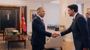Bakan Yerlikaya, Yeni Kaymakamları G&ouml;rev Yerlerine Uğurladı!